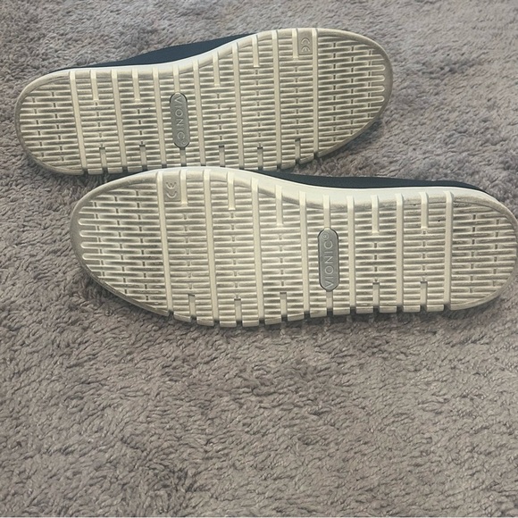 Vionic Uptown Knit Skimmer Flat. Black. Size 10 - Picture 5 of 7